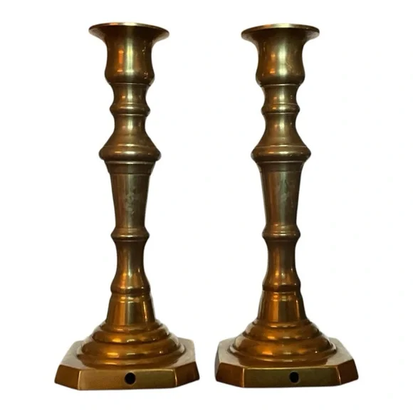 Elegant Vintage Brass Candlestick Holders Not Branded - Picture 1 of 6